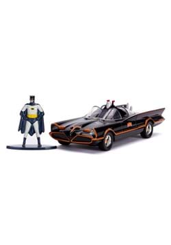 1 32 Scale Batman Classic Series Batmobile w Figure