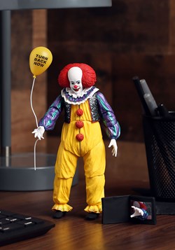 IT 1990 Pennywise Ultimate Version 2 7" Scale Figure Update